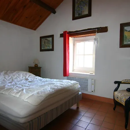 Maison Renovee Avec Jardin, Pres De La - 5 Pers, Parking - Fr-1-823-48 Holiday home *