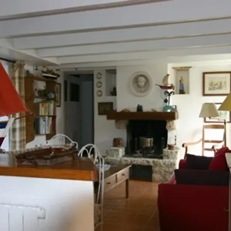 Maison Rénovée Avec Jardin, Près De La - 5 Pers, Parking - Fr-1-823-48 *