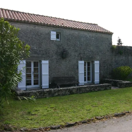 Maison Renovee Avec Jardin, Pres De La - 5 Pers, Parking - Fr-1-823-48 La Gueriniere
