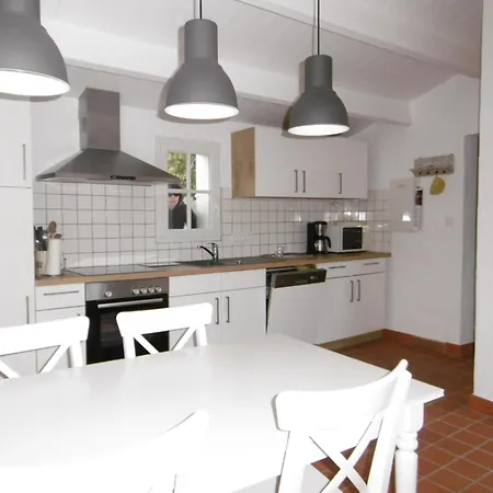 Hébergement de vacances Maison Rénovée Avec Jardin, Près De La - 5 Pers, Parking - Fr-1-823-48 La Guérinière